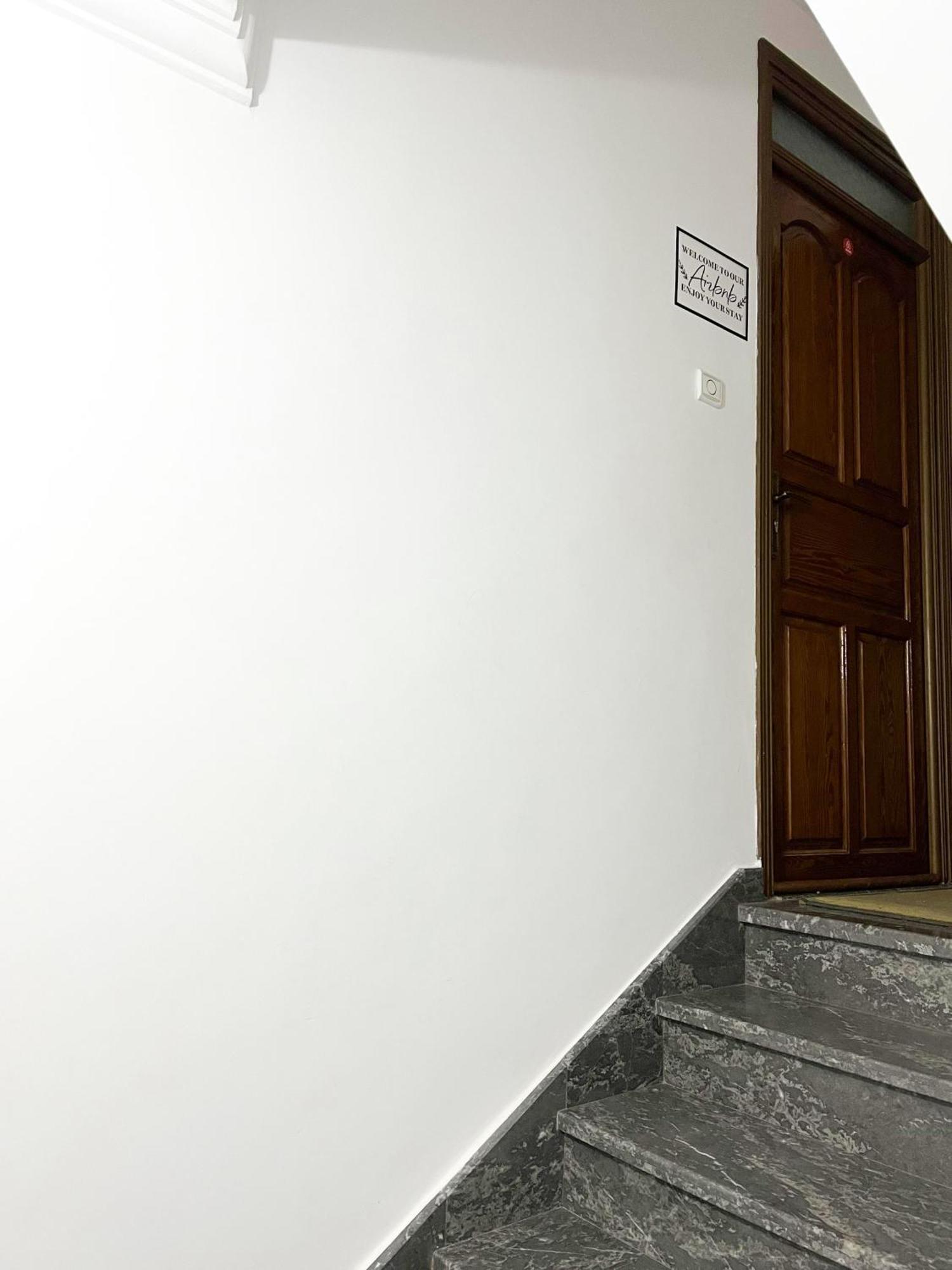 Mira Appartement -Lovely, Tidy & Close To Beaches And City Center 알호세이마 외부 사진
